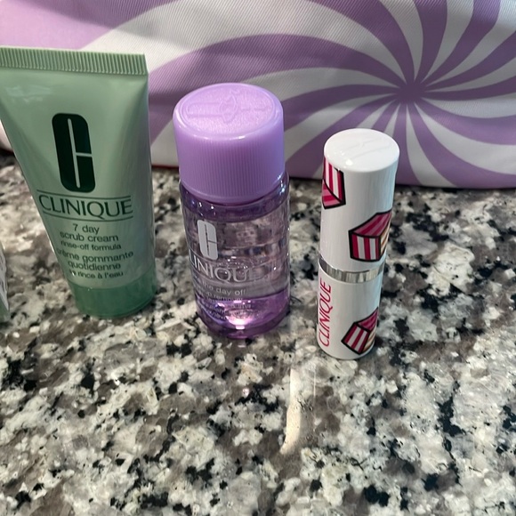 🛍️HOST Pick🛍️Amazing brand new Clinique products 10 piece bundle - Picture 3 of 15